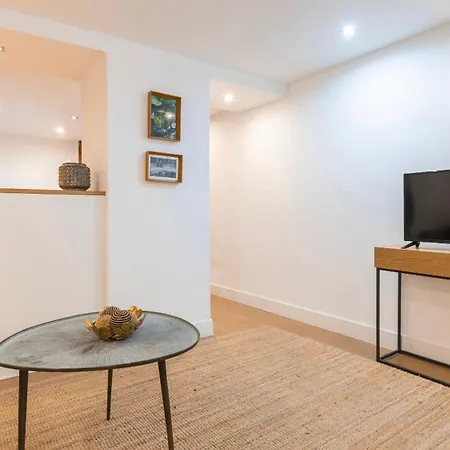 Daire 1bdr With Terrace In Alfama Centre By Lovelystay *