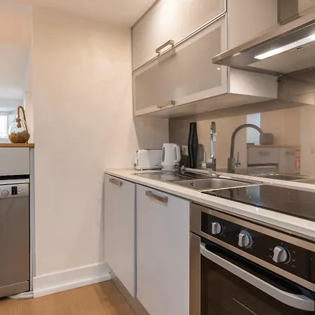 1bdr With Terrace In Alfama Centre By Lovelystay Daire