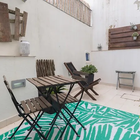 1bdr With Terrace In Alfama Centre By Lovelystay Апартаменти