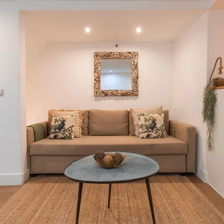 1bdr With Terrace In Alfama Centre By Lovelystay