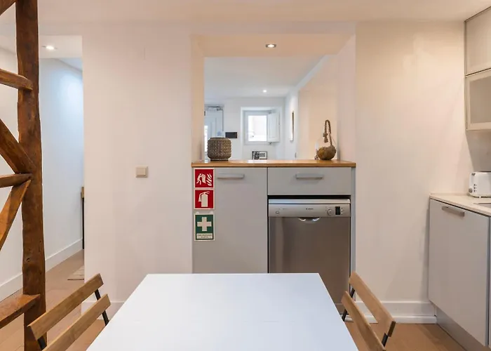 شقة 1bdr With Terrace In Alfama Centre By Lovelystay Lisboa