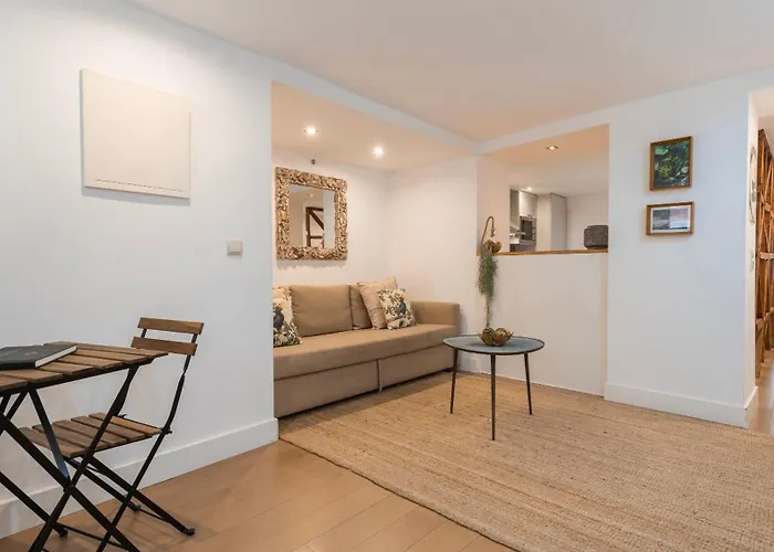 1bdr With Terrace In Alfama Centre By Lovelystay *