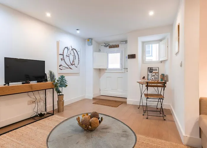 شقة 1bdr With Terrace In Alfama Centre By Lovelystay *