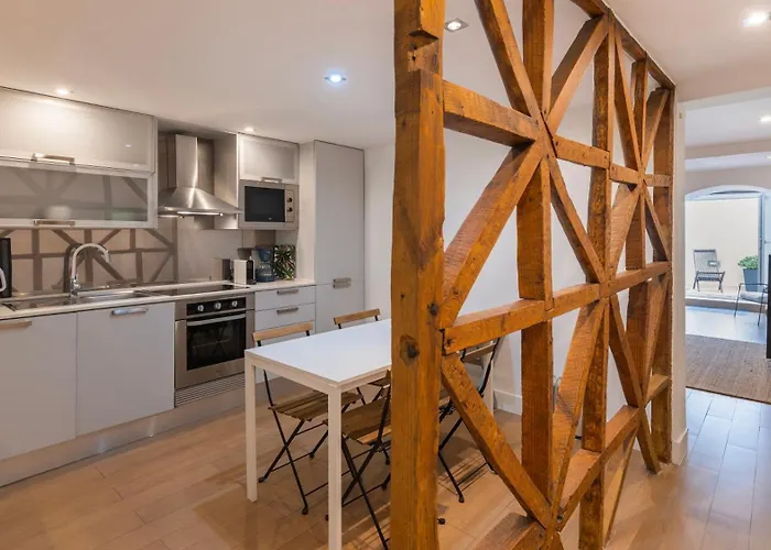 1bdr With Terrace In Alfama Centre By Lovelystay *